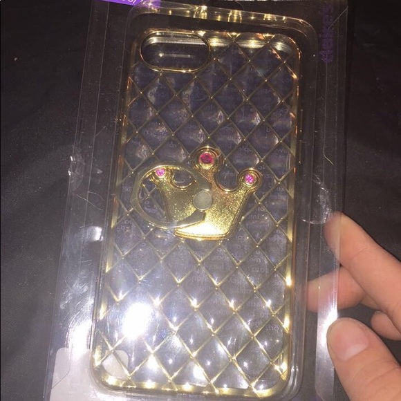 Claire's Other - iPhone 6/7 crown case ❤️